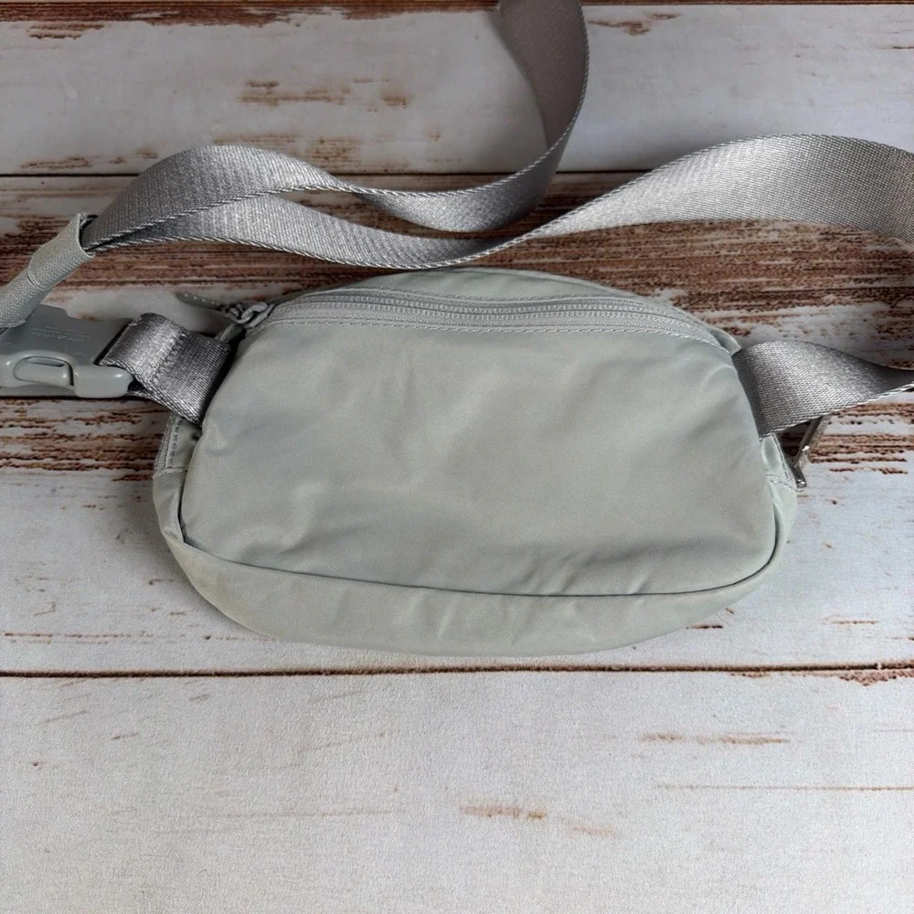 Lululemon Everywhere Belt Bag Gray Waist Pack Crossbody
